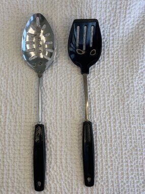 Vtg Foley Chrome-Plated Slotted, Angled Spoon Black Handle & Plastic Spatula USA